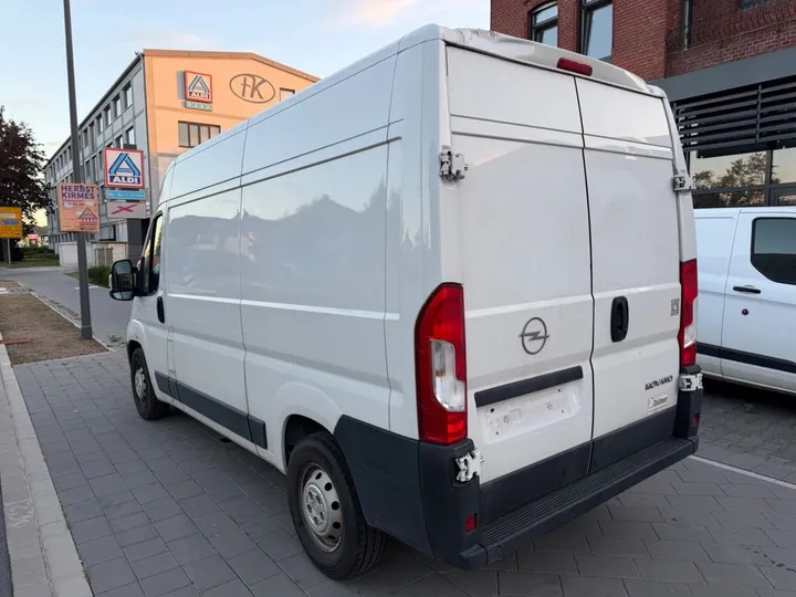 Opel Movano