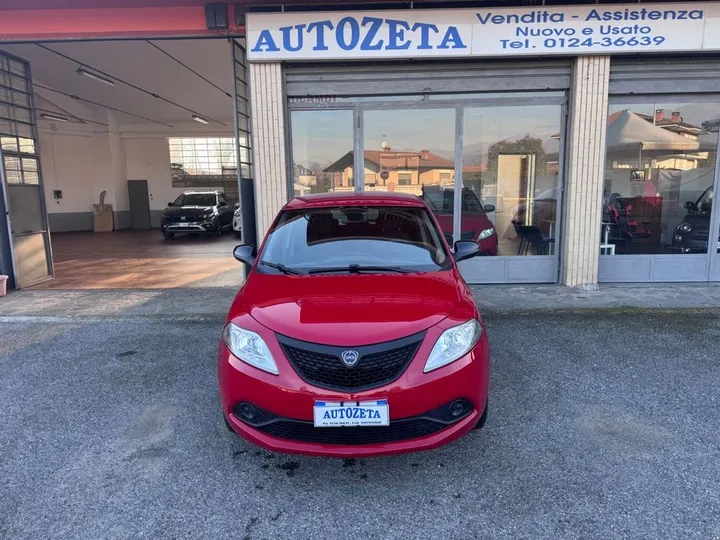 Lancia Ypsilon