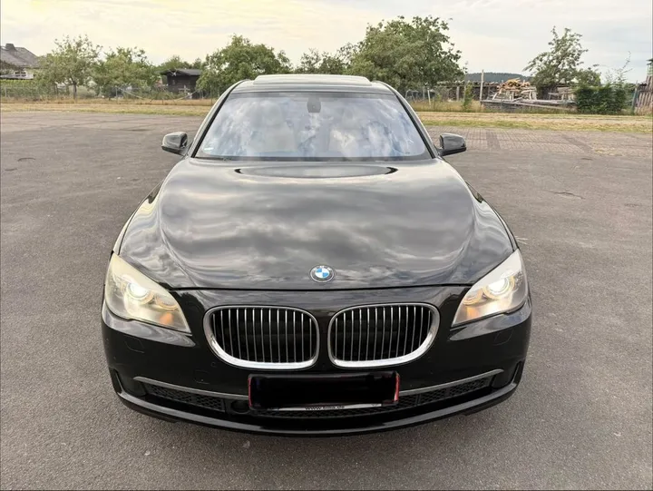 BMW 730