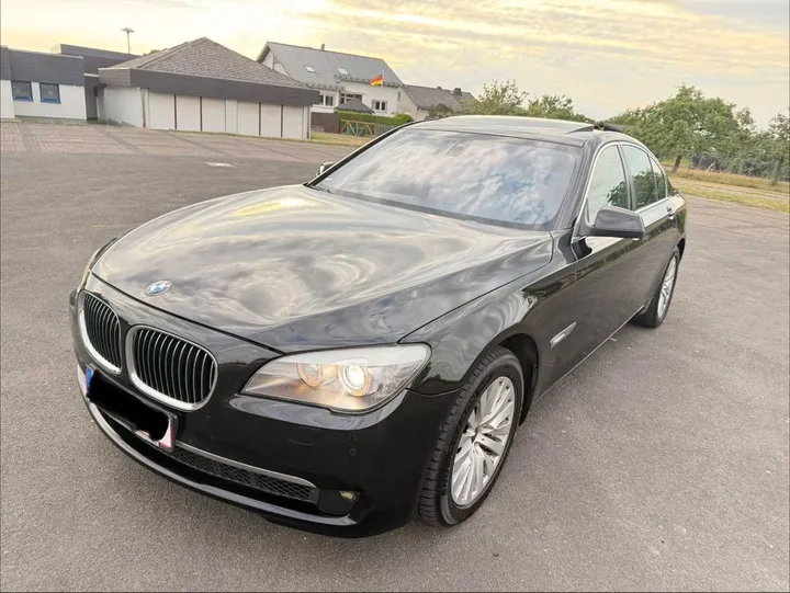 BMW 730