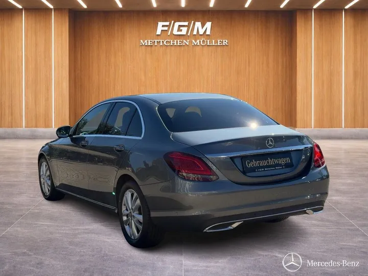 Mercedes-Benz C 220