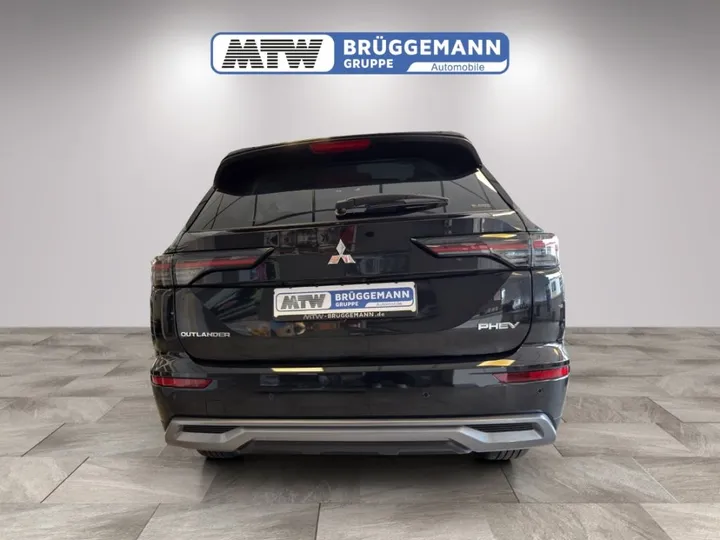 Mitsubishi Plug-in Hybrid Outlander