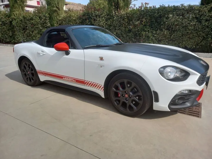 Abarth 124 Spider
