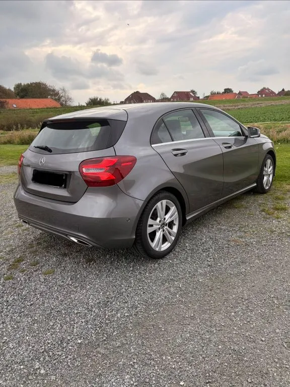 Mercedes-Benz A 180