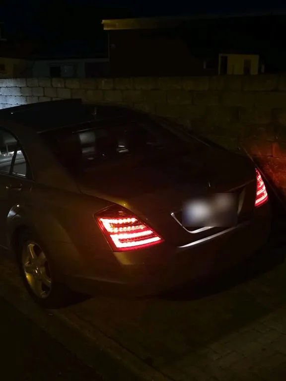Mercedes-Benz E 320