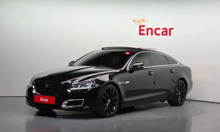 Jaguar XJ