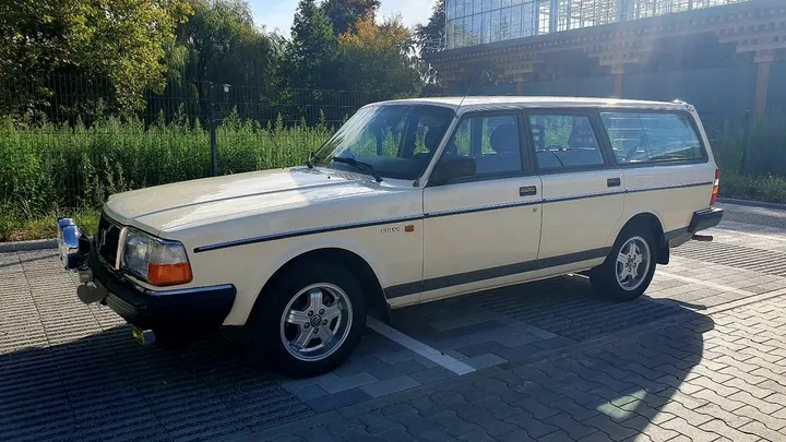 Volvo 240
