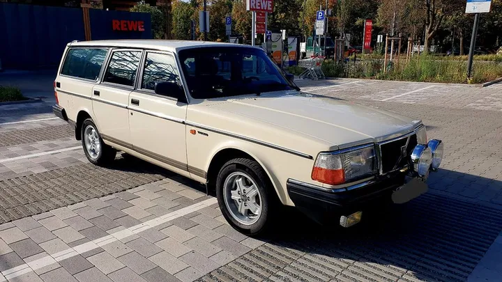 Volvo 240