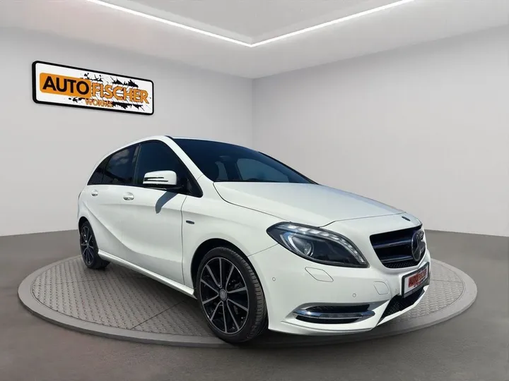 Mercedes-Benz B 200