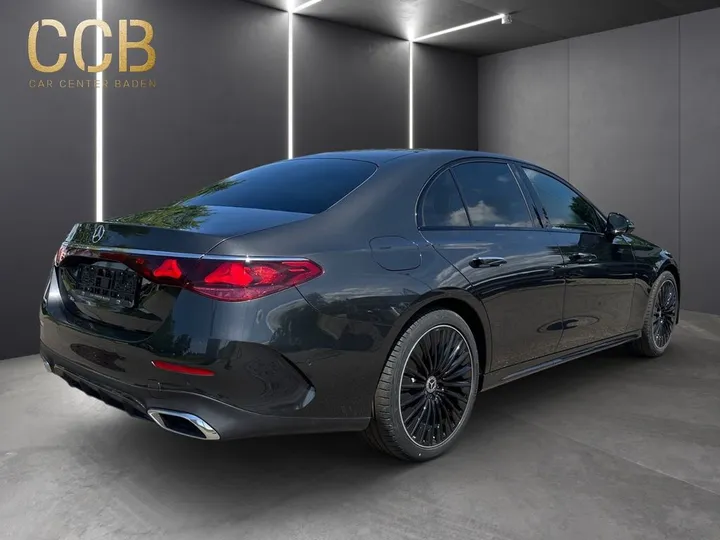 Mercedes-Benz E 200