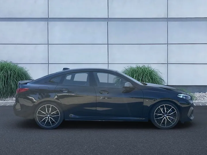 BMW M235