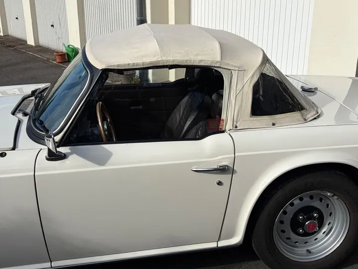 Triumph TR6