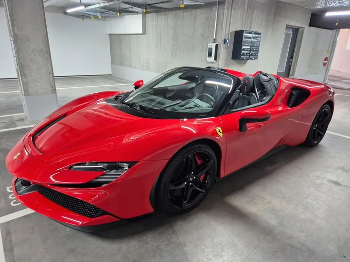 Ferrari SF90