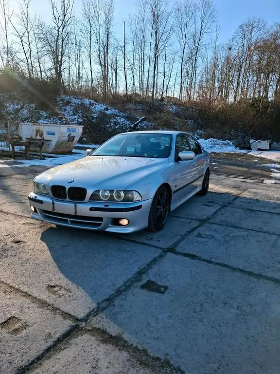 BMW 525