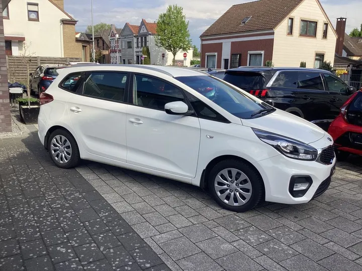 Kia Carens