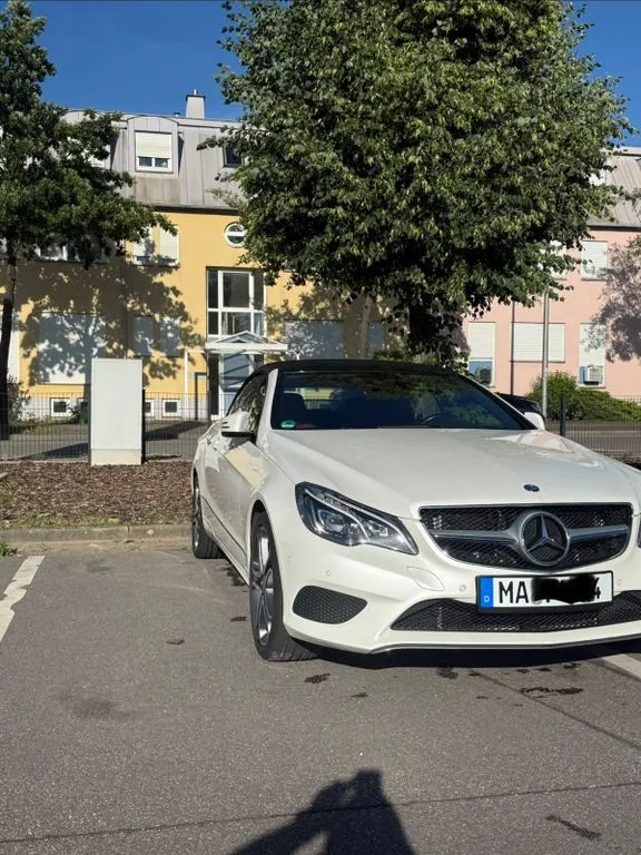 Mercedes-Benz E 320