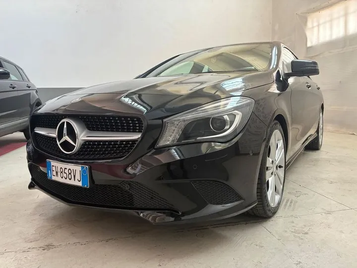 Mercedes-Benz CLA 200