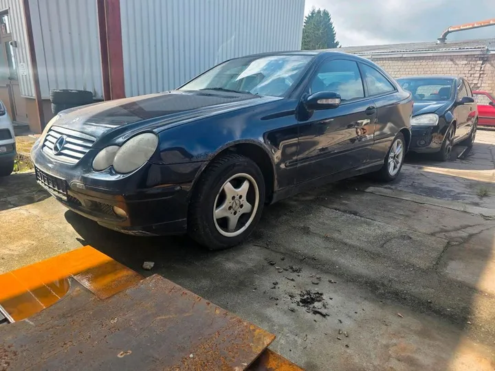 Mercedes-Benz C 180
