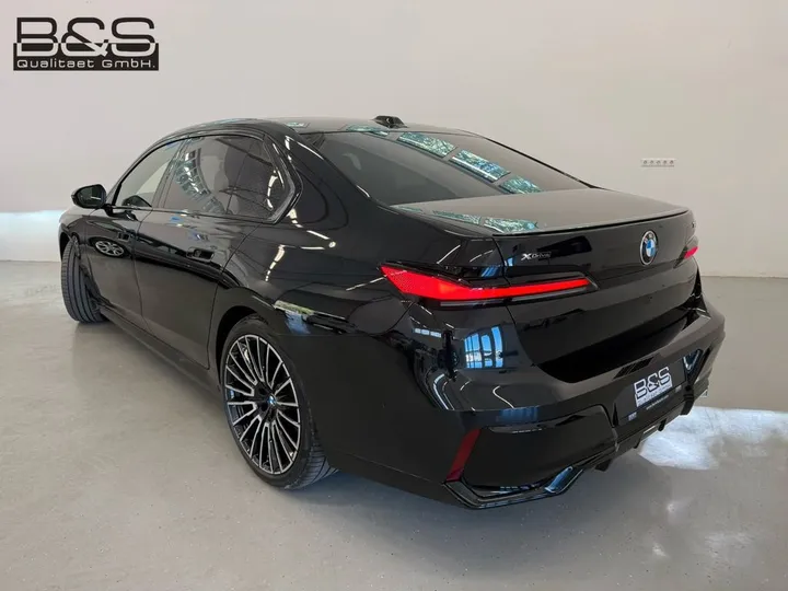 BMW 740