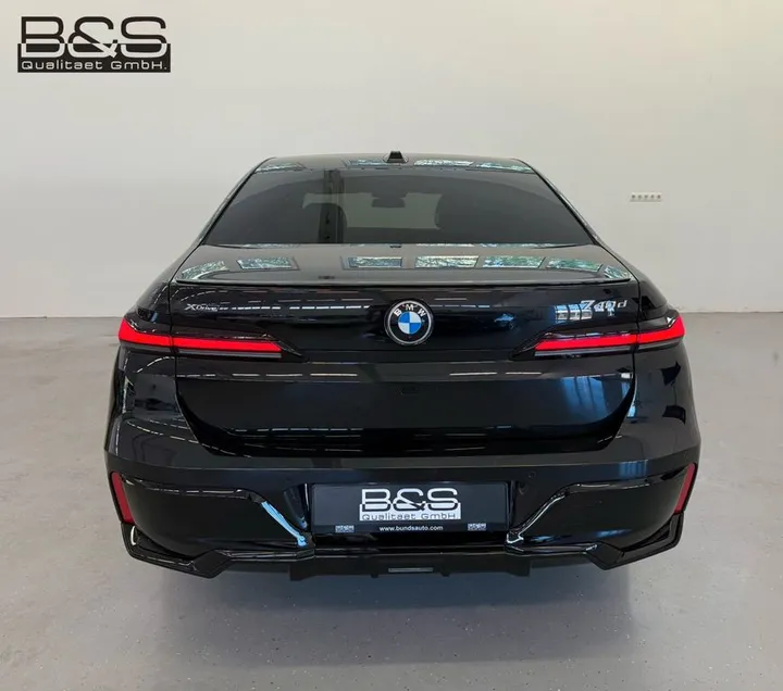 BMW 740