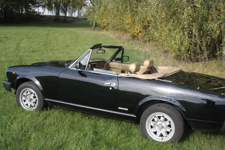 Fiat 124 Spider