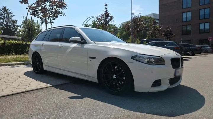 BMW 530