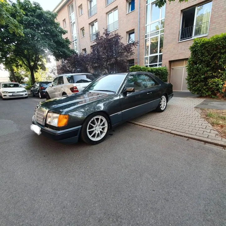 Mercedes-Benz 300