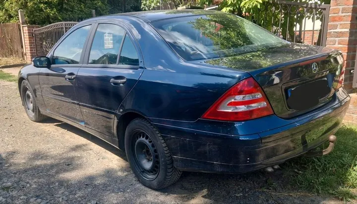 Mercedes-Benz C 220