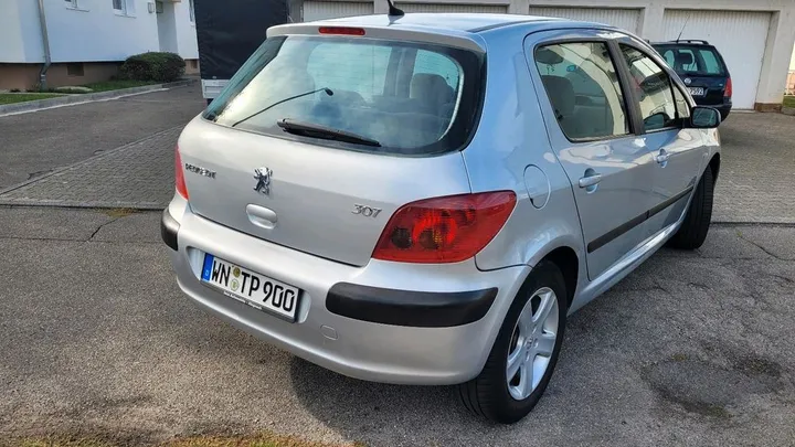 Peugeot 307