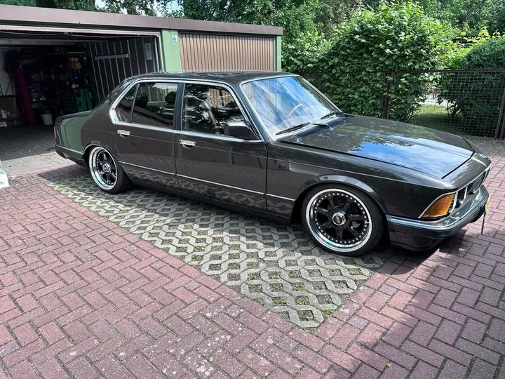 BMW 732