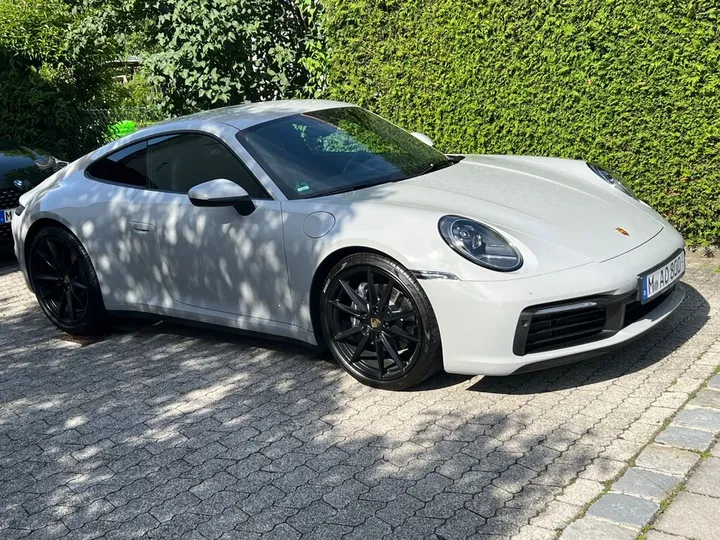 Porsche 992
