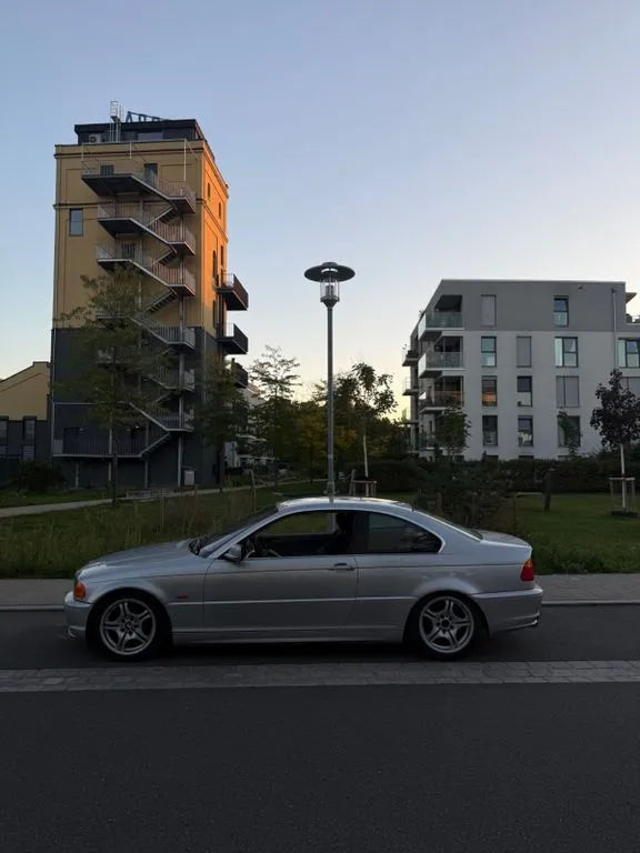 BMW 320