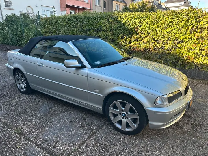 BMW 323