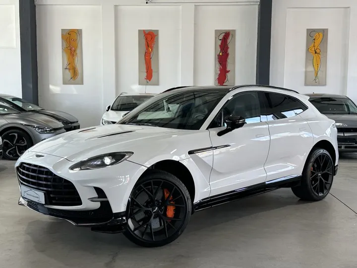 Aston Martin DBX
