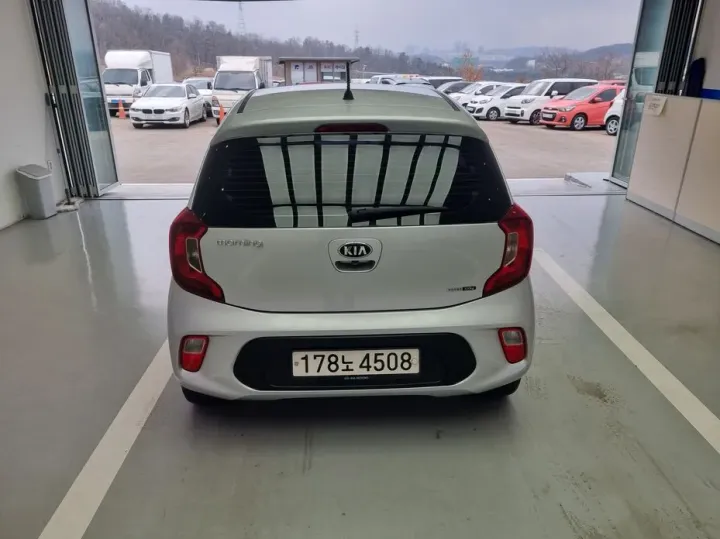 Kia morning