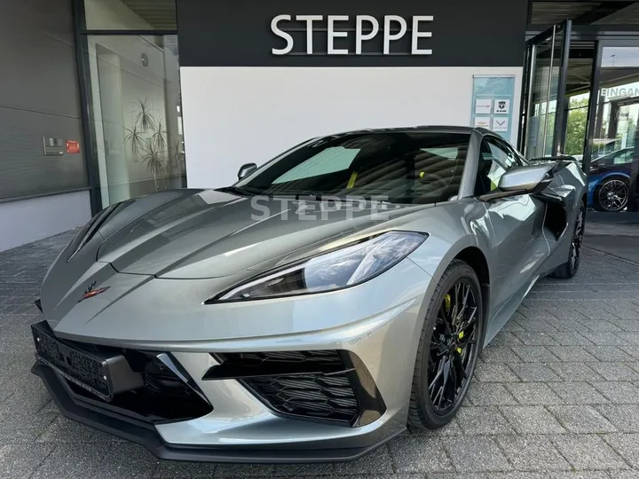 Corvette C8