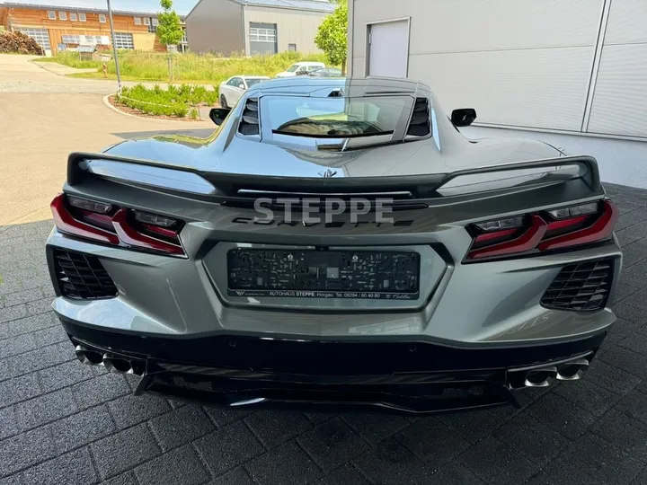Corvette C8