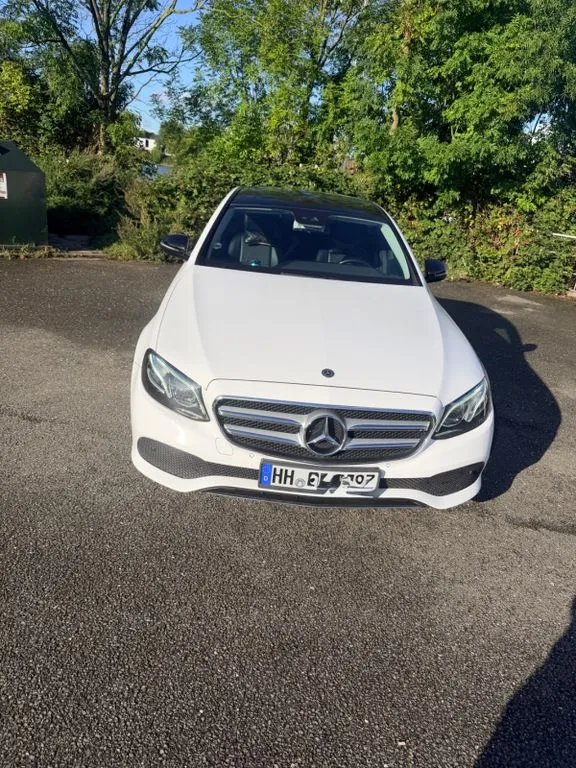 Mercedes-Benz E 200