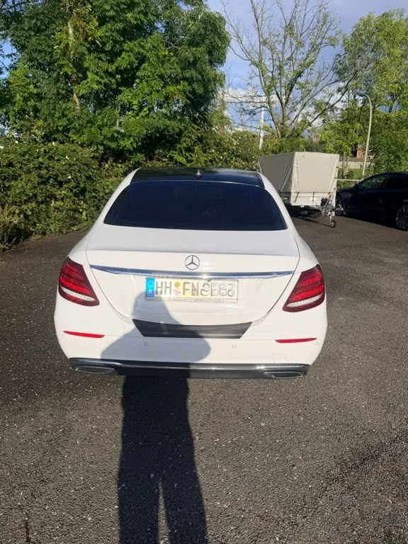 Mercedes-Benz E 200