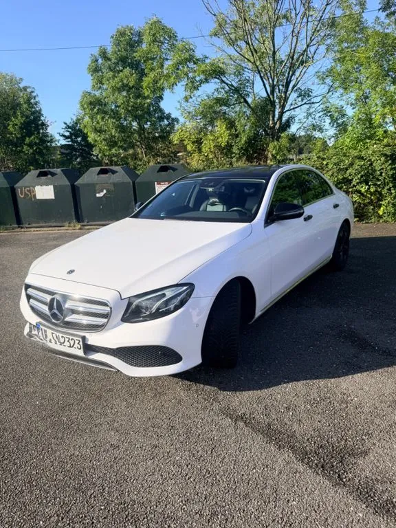 Mercedes-Benz E 200