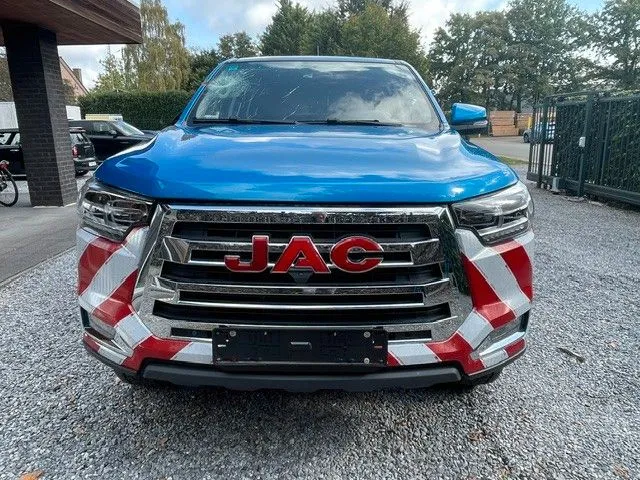 JAC 8 Pro