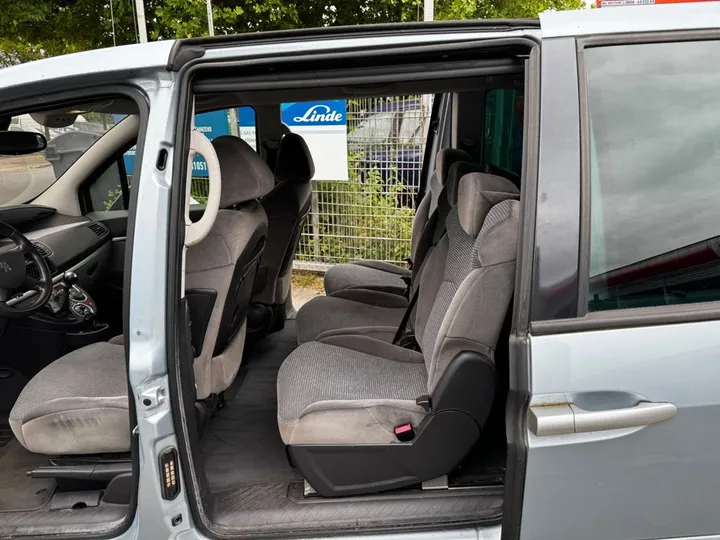 Peugeot 807