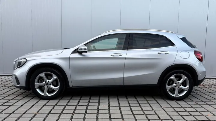Mercedes-Benz GLA 250