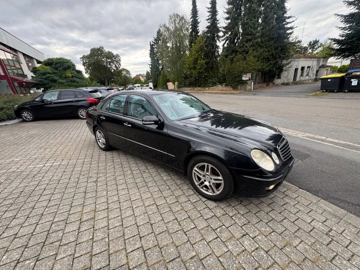 Mercedes-Benz E 200