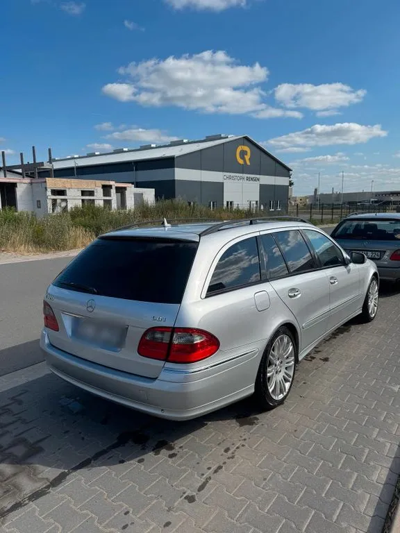 Mercedes-Benz E 320