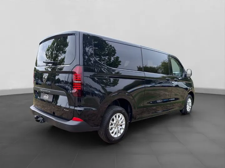 Volkswagen T7 Kombi