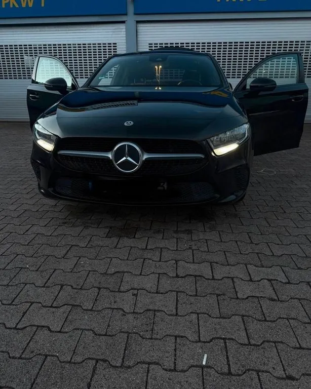 Mercedes-Benz E 250