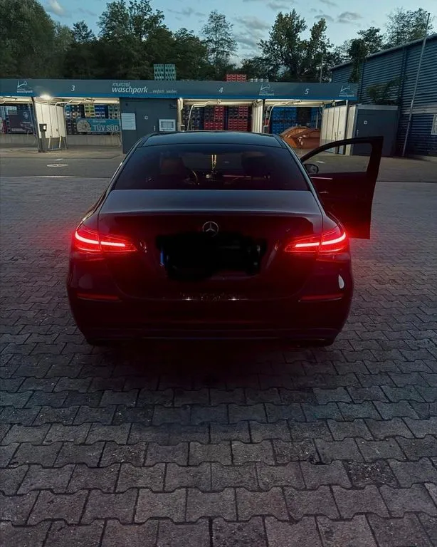 Mercedes-Benz E 250