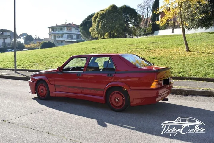 Alfa Romeo 75