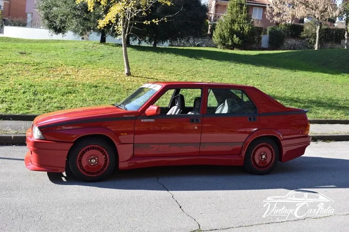 Alfa Romeo 75